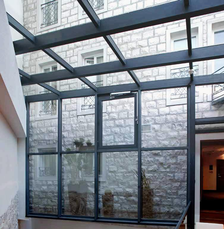 MANUAL WINDOW OPENING DEVICE